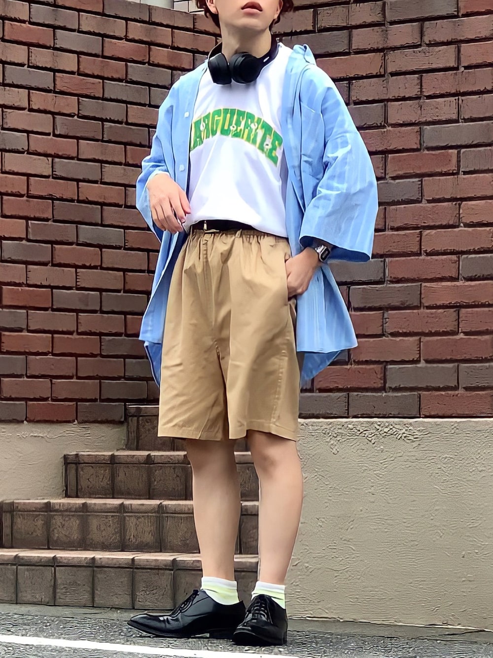 「お洒落さんとつながりたい、シンプル、夏コーデ、シンプルコーデ、ヘッドホン、ストライプシャツ、ストライプ、ハーフパンツ、チノパン、ロゴTシャツ、革靴、革靴×靴下、低身長男子」｜「FFEINのアイテム（トップス、ホワイト系）」を使った、みっち~さん（メンズ・165cm）の夏コーディネートの1枚目の写真