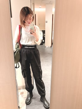 「Shine（シャイン）のアイテム（パンツ）」を使った、ひみこさん（レディース・160cm）の秋コーディネート