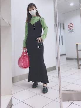 「アイテム（ローファー、グリーン系）」を使った、ひみこさん（レディース・160cm）の秋コーディネート