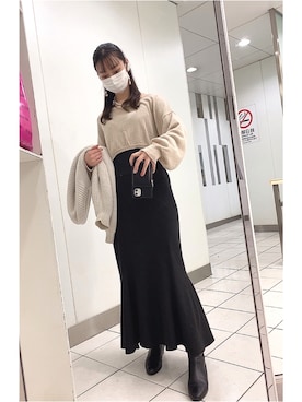 「ニット/セーター」｜「アイテム（PC・スマホグッズ/家電）」を使った、ひみこさん（レディース・160cm）の秋コーディネート