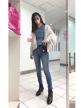 「Abercrombie&Fitch（アバークロンビーアンドフィッチ）のアイテム（パンツ）」を使った、ひみこさん（レディース・160cm）の冬コーディネート