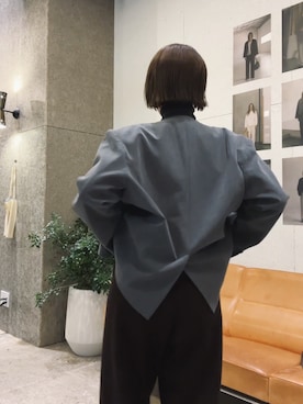 「アイテム（ノーカラージャケット）」を使った、TOMOKAさん（レディース・162cm）の秋コーディネート