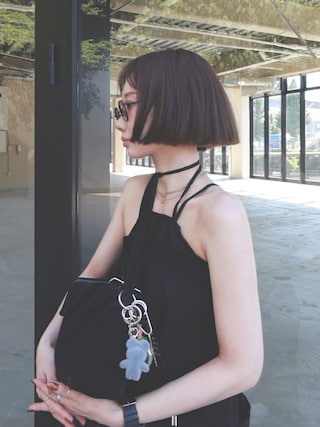 「LA PEAU DE GEM（ラポドゥジェム）の【LA PEAU DE GEM】bare top rompers/ベアトップロンパース（サロペット/オーバーオール）」を使った、TOMOKAさん（レディース・162cm）の夏コーディネート