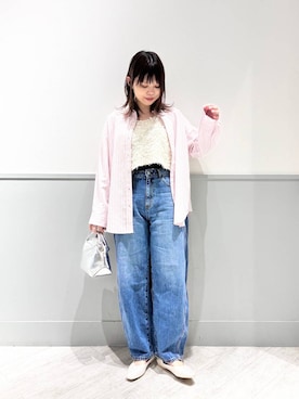 「GLOBAL WORK（グローバルワーク）のスペ軽お財布ショルダー/132336（ショルダーバッグ、シルバー系）」を使った、kida.さん（レディース・165cm）の春コーディネート