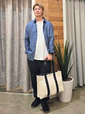 「THE SHOP TK （ザ ショップ ティーケー ）のアイテム（トートバッグ）」を使った、藤田さん（メンズ・170cm）の春コーディネート