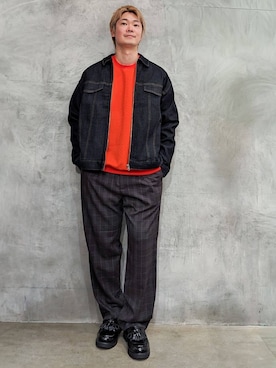 「アイテム（スウェット、オレンジ系）」を使った、藤田さん（メンズ・170cm）の秋コーディネート