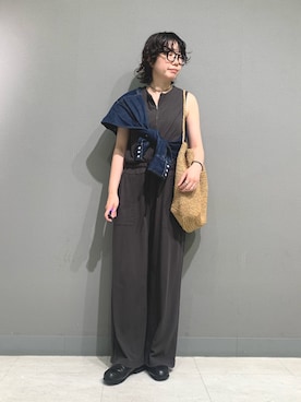 「かぐれ（カグレ）のMEYAME　SLEEVELESS ALL-IN-ONE（つなぎ/オールインワン、ブラック系）」を使った、yoshidadaさん（レディース・162cm）の夏コーディネート