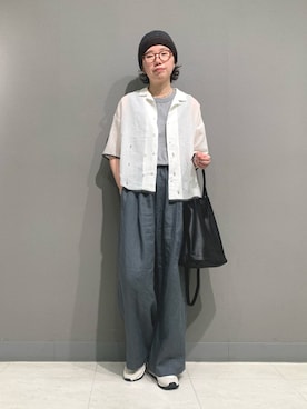 「かぐれ（カグレ）のジャムダニオープンカラーシャツ（シャツ/ブラウス、ホワイト系）」を使った、yoshidadaさん（レディース・162cm）の春コーディネート