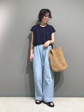 「かぐれ（カグレ）のワイドギャザーダブルブラウス（シャツ/ブラウス、ブルー系）」を使った、yoshidadaさん（レディース・162cm）の夏コーディネート