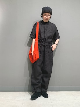 「かぐれ（カグレ）のリネンハーフスリーブオールインワン（つなぎ/オールインワン、グレー系）」を使った、yoshidadaさん（レディース・162cm）の春コーディネート