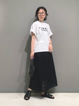「かぐれ（カグレ）の『別注』HARi×かぐれ　FUNKY CHIC T-SHIRTS（Tシャツ/カットソー、ホワイト系）」を使った、yoshidadaさん（レディース・162cm）の夏コーディネート