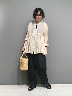 「かぐれ（カグレ）のラミーギャザーブラウス（シャツ/ブラウス、ベージュ系）」を使った、yoshidadaさん（レディース・162cm）の夏コーディネート