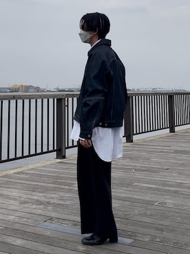 「RAINMAKER（レインメーカー）のアイテム（スラックス）」を使った、京丸さん（メンズ・171cm）の秋コーディネート