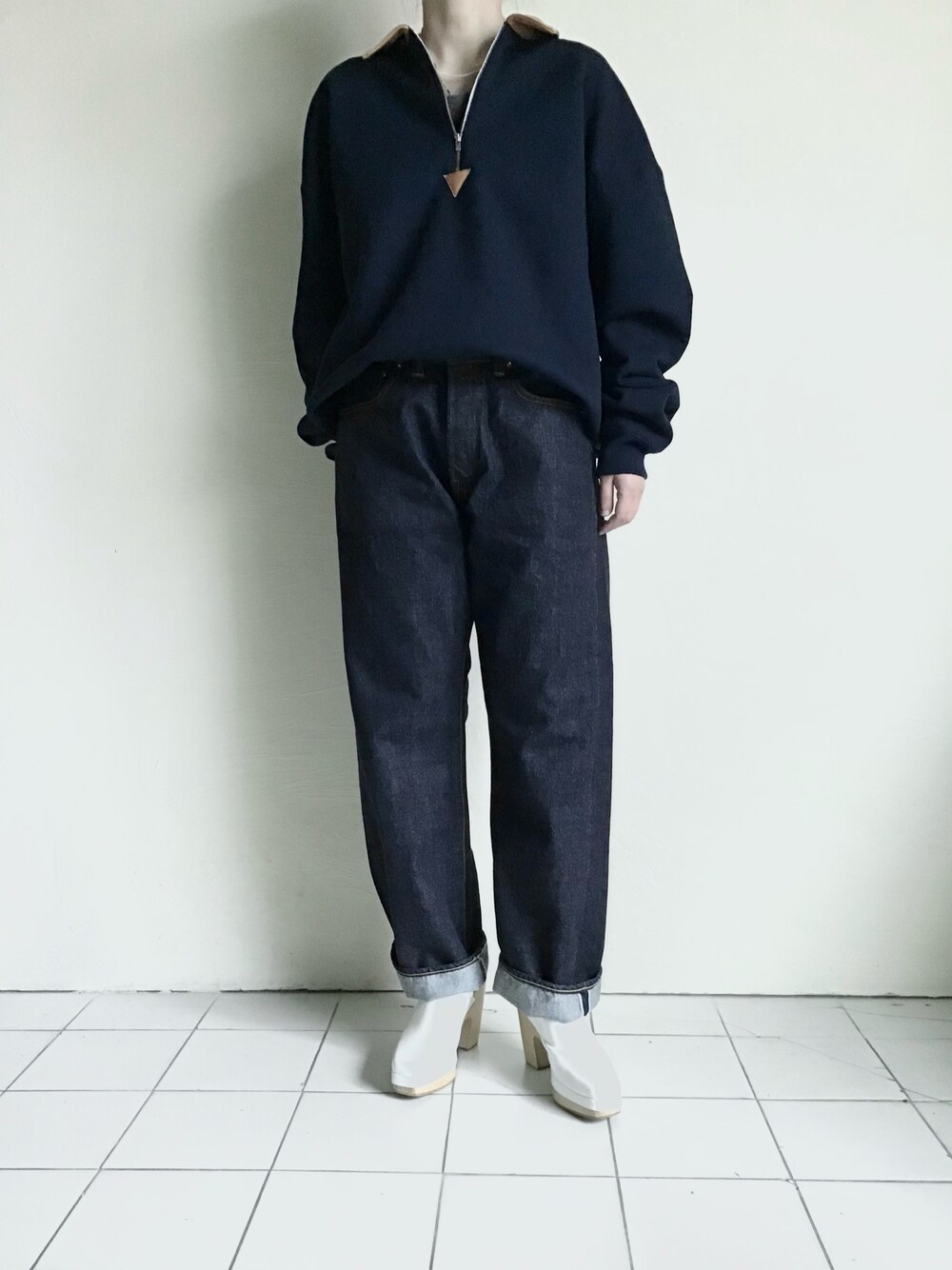 「interim、KYOU、RACHEL COMEY、スウェット、レザー、デニム、パンツスタイル、ヒール、ミュール、ブラック、春コーデ、大人カジュアル、ストリート、TITY、オトナ女子」｜「KYOUのアイテム（スウェット、ブラック系）」を使った、TITY niigataさん（レディース・160cm）の春コーディネートの1枚目の写真