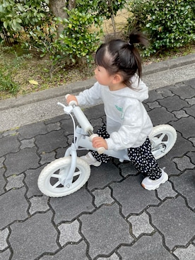 「ZARA KIDSのアイテム（トップス、グレー系）」を使った、eri.さん（レディース）の春コーディネート