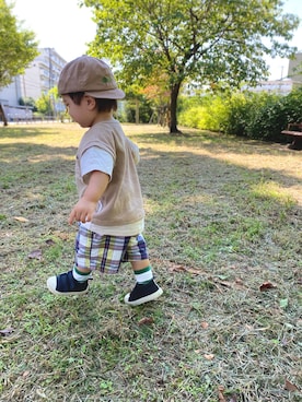 「OSHKOSH（オシュコシュ）のアイテム（パンツ）」を使った、いちまるさん（キッズ・70cm）の秋コーディネート