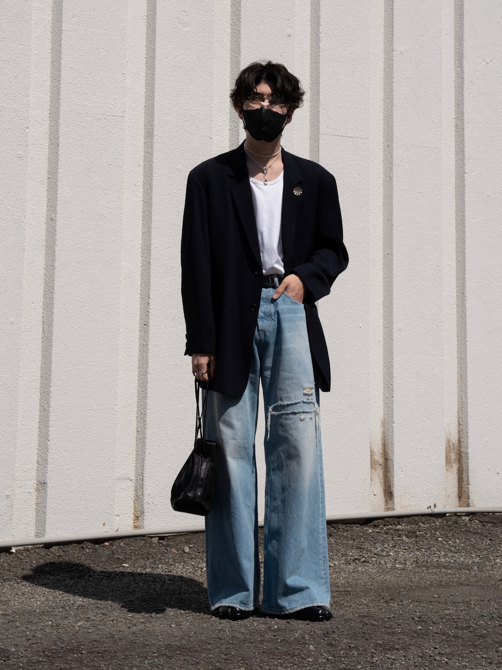 「お洒落さんとつながりたい、大人コーデ、シンプルコーデ、デニム、ジャケット、ジーンズ、Diesel、足袋ブーツ、Maison Margiela、きれいめカジュアル、春、キレイめ、オトナカジュアル、服好きな人と繋がりたい、春のNewスタイル」｜「Yohji Yamamotoのアイテム（テーラードジャケット、ブルー系）」を使った、Takumiさん（メンズ・177cm）の春コーディネートの1枚目の写真