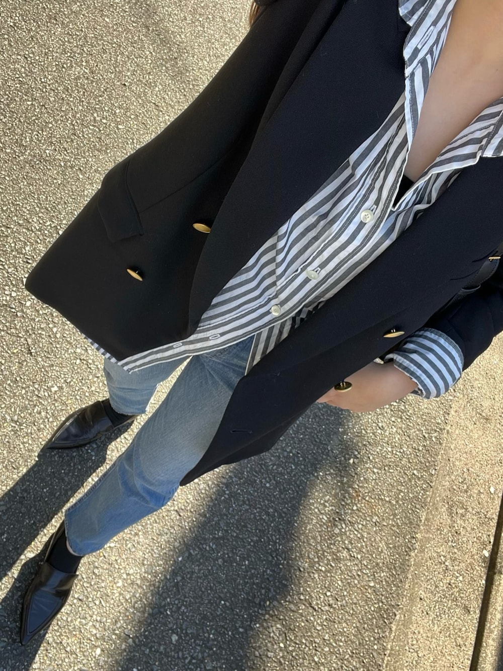 「ROPE'のブレザージャケット（テーラードジャケット、ブルー系）」を使った、Manaeさん（レディース・155cm）の秋コーディネートの1枚目の写真