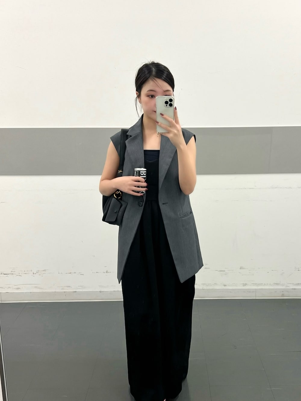 「ROPE'のウールモヘヤ　OVER GILET /セットアップ対応（ベスト、グレー系）」を使った、Manaeさん（レディース・155cm）の秋コーディネートの1枚目の写真