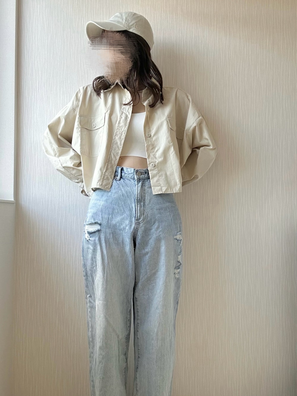 「休日コーデ、春夏コーデ、カジュアル、シャツ、デニム、キャップ、シャツ好き集まれ、LOWRYS FARM、mystic、archives」｜「LOWRYS FARMのＣＯＮＥ／ワイドストレートパンツ　991522（デニムパンツ、ブルー系）」を使った、ちぇるさん（レディース・166cm）の夏コーディネートの1枚目の写真