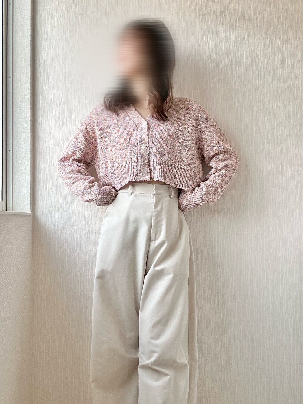「春コーデ、休日コーデ、カーティガン、パンツコーデ、お花見コーデ、mystic、GRL」｜「GRLのアイテム（カーディガン/ボレロ、ピンク系）」を使った、ちぇるさん（レディース・165cm）の春コーディネートの1枚目の写真