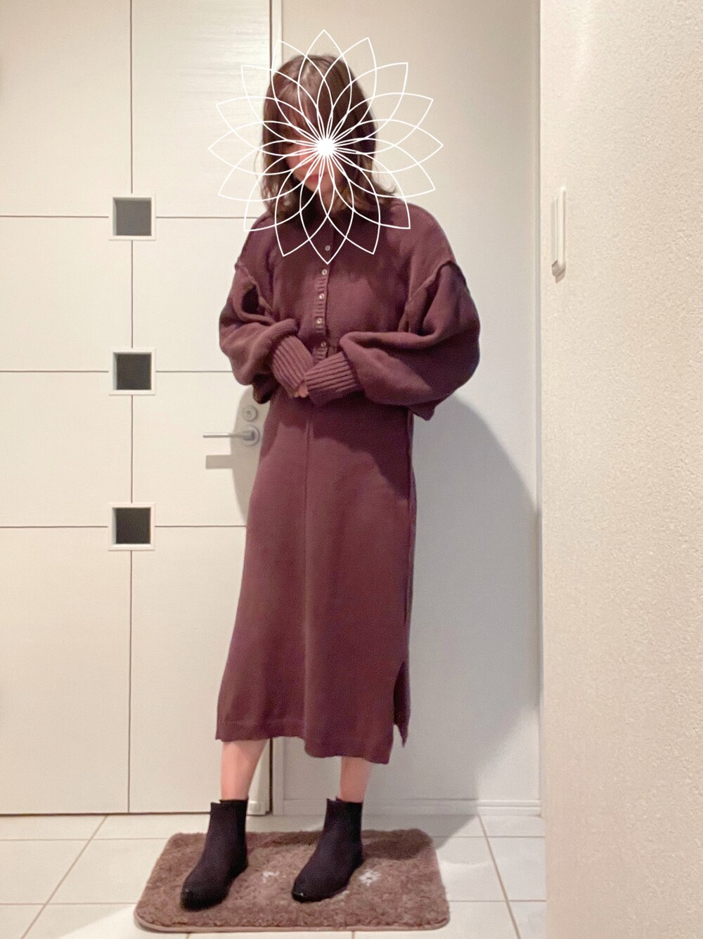 「冬コーデ、ブラウンコーデ、Kastane、ニットカーディガン、ニットワンピース」｜「Kastaneの【SETアイテム】クロップドカーディガン×ワンピースSET（ワンピース、ブラウン系）」を使った、ちぇるさん（レディース・165cm）の冬コーディネートの1枚目の写真