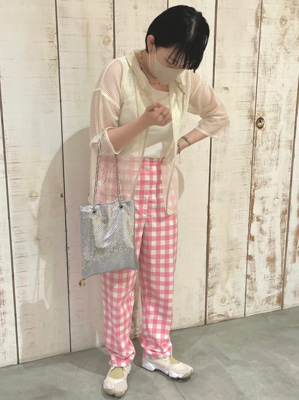 「ピンクコーデ」｜「ZARAのアイテム（スラックス、ピンク系）」を使った、カさん（レディース・161cm）の冬コーディネートの1枚目の写真