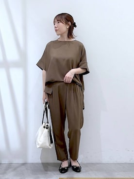 「Elura（エルーラ）のビットパンプス/633014（パンプス、ブラック系）」を使った、かわこさん（レディース）の春コーディネート