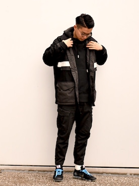 「OFF-WHITE」｜「アイテム（ジャケット/アウター）」を使った、さとうさん（メンズ・179cm）の冬コーディネート