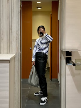 「レザー」｜「アイテム（エコバッグ/サブバッグ）」を使った、kmさん（レディース・163cm）の秋コーディネート
