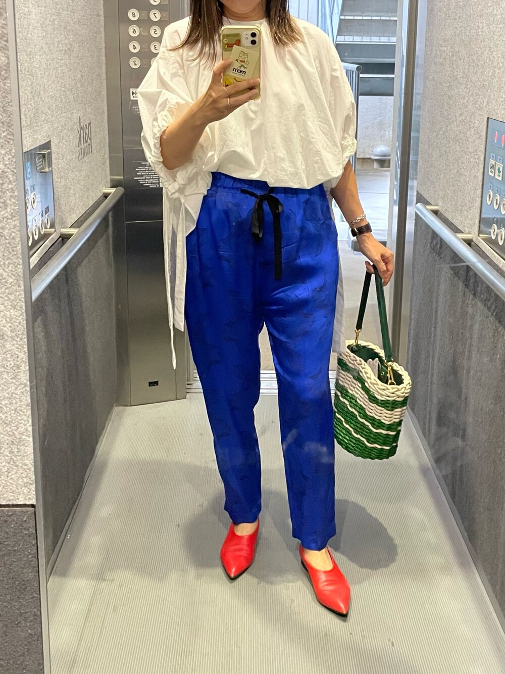 「JIL SANDERのアイテム（パンプス、レッド系）」を使った、mikiさん（レディース・158cm）の夏コーディネートの1枚目の写真