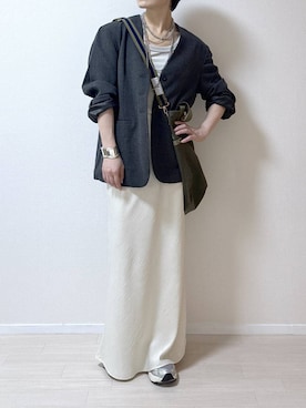 「アイテム（バッグ、グリーン系）」を使った、はやまさんさん（レディース・165cm）の秋コーディネート