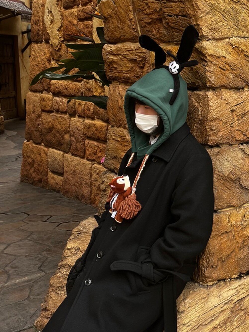 「#adish」｜「ADISHのアイテム（パーカー、グリーン系）」を使った、nsさん（メンズ・165cm）の春コーディネートの1枚目の写真