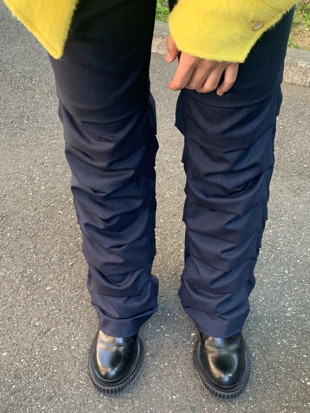 「randy、adieu」｜「RANDYのアイテム（パンツ、ブルー系）」を使った、nsさん（メンズ・165cm）の春コーディネートの1枚目の写真