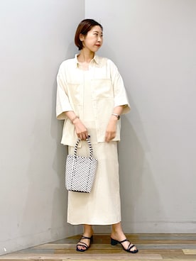「LOWRYS FARM（ローリーズファーム）のアイテム（かごバッグ）」を使った、なかじさん（レディース・165cm）の夏コーディネート