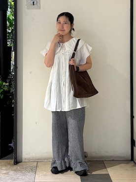 「LOWRYS FARM（ローリーズファーム）のヤワラカルイ２ＷＡＹショルダーＢＡＧ 115210（ショルダーバッグ、ブラウン系）」を使った、なかじさん（レディース・165cm）の夏コーディネート