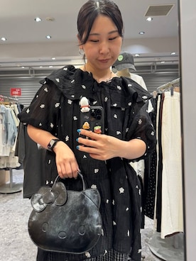 「LOWRYS FARM（ローリーズファーム）のシシュウミニワンピースＳＳ　1046529（ワンピース、ブラック系）」を使った、なかじさん（レディース・165cm）の夏コーディネート