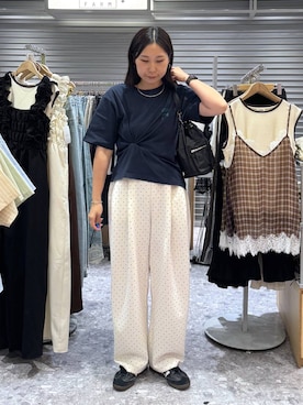 「LOWRYS FARM（ローリーズファーム）のユルフォトＴ  1042898（Tシャツ/カットソー、ブルー系）」を使った、なかじさん（レディース・165cm）の夏コーディネート