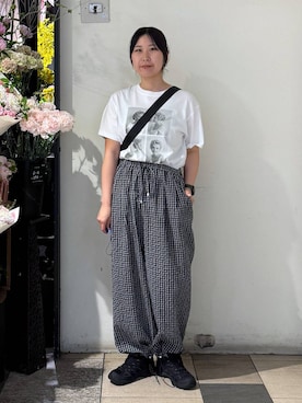 「LOWRYS FARM（ローリーズファーム）のタックスクエアショルダーＢＡＧ 656238（ショルダーバッグ、ブラック系）」を使った、なかじさん（レディース・165cm）の春コーディネート