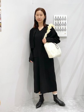 「高見え」｜「アイテム（モカシン/デッキシューズ）」を使った、なかじさん（レディース・165cm）の秋コーディネート