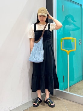 「アイテム（キャップ）」を使った、なかじさん（レディース・165cm・20代）の夏コーディネート