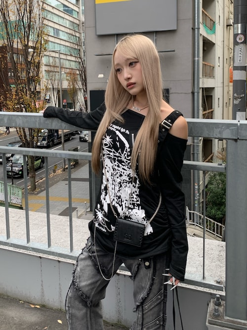 セール】【26年春夏新作】Y2K シルバーチェーン付き スカルプリント