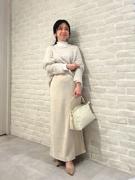 「abahouse mavie（アバハウスマヴィ）のフェイクスウェード/レザースリットタイトスカート（スカート）」を使った、あべちゃんさん（レディース・145cm）の冬コーディネート