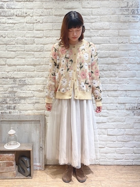 「アイテム（ドレスシューズ、ベージュ系）」を使った、マユさん（レディース・162cm）の冬コーディネート