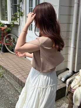 「by LEGNA（バイレグナ）のノースリーブ風  ケープデザインサマーニットトップス（ニット/セーター、ブラウン系）」を使った、by LEGNAさん（レディース・157cm）の春コーディネート