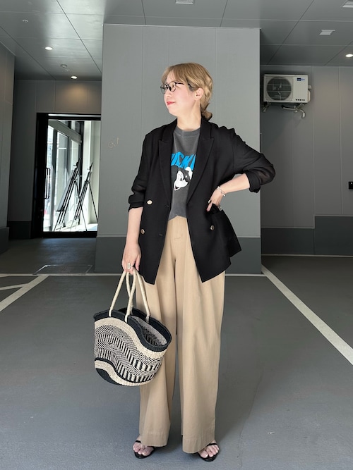 DOUX ARCHIVESyokoさんのテーラードジャケットを使ったコーディネート