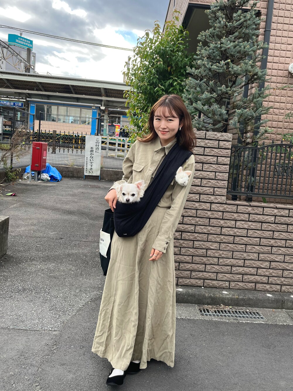 「ラクチンコーデ、カジュアルコーデ、秋服、シンプルコーデ、ワンピース、カーキ、シンプル、ootd、オトナカジュアル」｜「LOWRYS FARMのアイテム（ワンピース、グリーン系）」を使った、mahhyunさん（レディース・154cm）の秋コーディネートの1枚目の写真