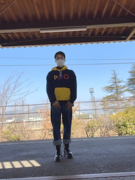 「POLO RALPH LAUREN（ポロ ラルフ ローレン）のアイテム（パーカー、ブルー系）」を使った、Tomoki さん（メンズ・173cm）の春コーディネート