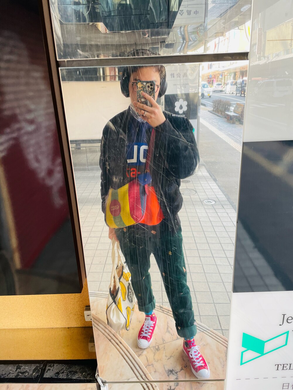 「DIESELのアイテム（MA-1、ブラック系）」を使った、Tomoki さん（メンズ・173cm）の冬コーディネートの1枚目の写真