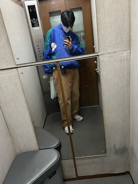 「NIKE（ナイキ）のアイテム（ナイロンジャケット）」を使った、Yzkさん（メンズ・184cm・20代）の冬コーディネート